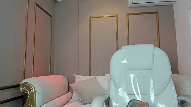 PerlaPreciosa online show from December 2025 04:07:02 AM