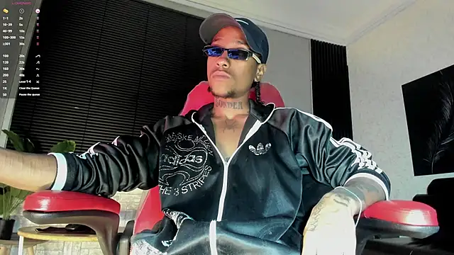 JhonyMiller  online show from December 2025 07:54:02 PM