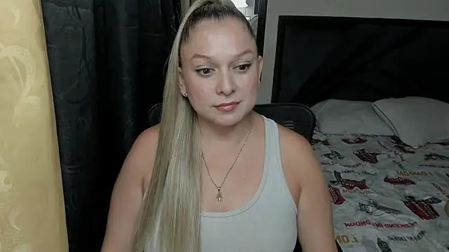 natalia5560 online show from April 2026 10:31:02 PM