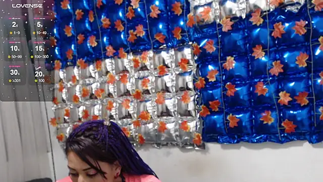 Snapshot of thaly_funn chatting on February 2025 04:18:02 AM thaly funn online show from February 2025 04:18:02 AM