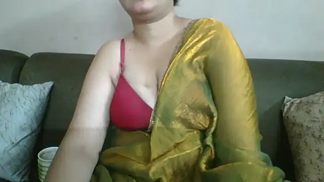 Snapshot of Riya_Stream01 chatting on May 2026 06:26:01 PM Riya Stream01 online show from May 2026 06:26:01 PM