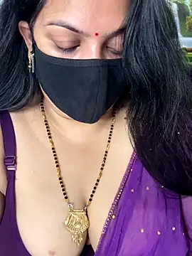 FlatVincy4 online show from October 2025 05:39:02 AM