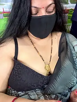 FlatVincy4 online show from October 2025 04:18:02 PM