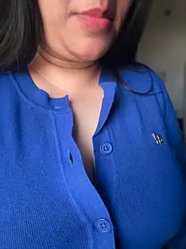 FlatVincy4 online show from December 2025 08:41:02 AM