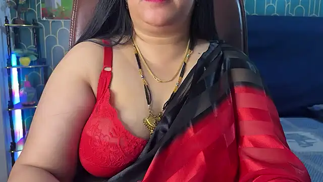 FlatVincy4 online show from February 2026 04:19:02 PM