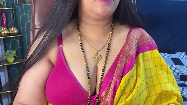 FlatVincy4 online show from July 2026 07:45:01 AM