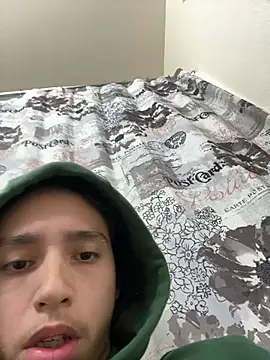 Snapshot of qbaby96 chatting on January 2025 06:44:02 AM qbaby96 online show from January 2025 06:44:02 AM