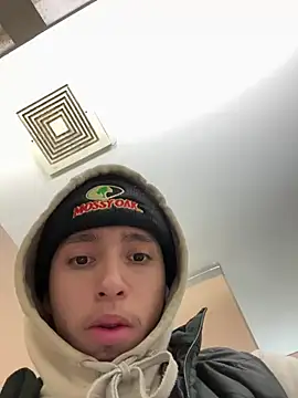 Snapshot of qbaby96 chatting on January 2025 08:03:01 AM qbaby96 online show from January 2025 08:03:01 AM