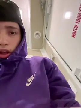 Snapshot of qbaby96 chatting on February 2025 04:12:01 AM qbaby96 online show from February 2025 04:12:01 AM