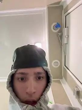 Snapshot of qbaby96 chatting on March 2025 10:13:02 AM qbaby96 online show from March 2025 10:13:02 AM