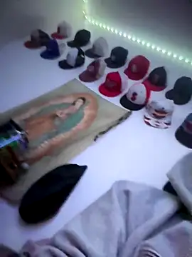 Snapshot of qbaby96 chatting on December 2025 07:53:02 PM qbaby96 online show from December 2025 07:53:02 PM