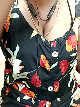 Tamilbigboobie online show from February 2025 04:03:01 AM