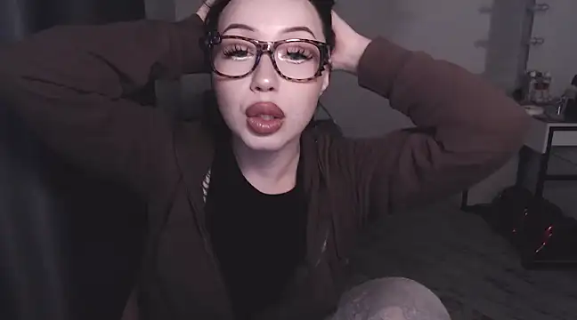 Snapshot of MoranaMissGod chatting on January 2025 01:08:02 PM MoranaMissGod online show from January 2025 01:08:02 PM