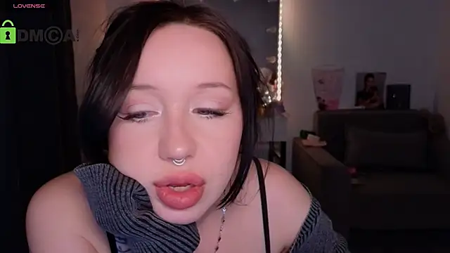 Snapshot of MoranaMissGod chatting on December 2025 07:44:01 PM MoranaMissGod online show from December 2025 07:44:01 PM