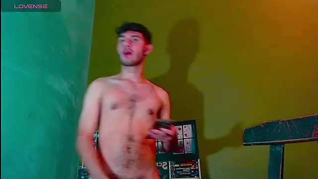 gato444  online show from January 2025 07:43:01 PM