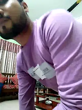 GildanK18 online show from December 2024 05:51:01 PM