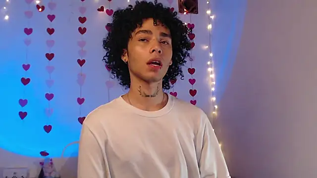 Snapshot of seven7xis chatting on February 2025 04:23:01 AM seven7xis online show from February 2025 04:23:01 AM