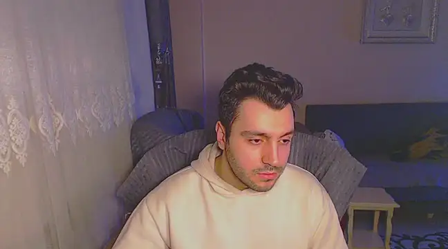 handsomeee04 online show from February 2025 10:04:01 PM