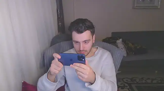 handsomeee04 online show from March 2025 09:38:01 PM