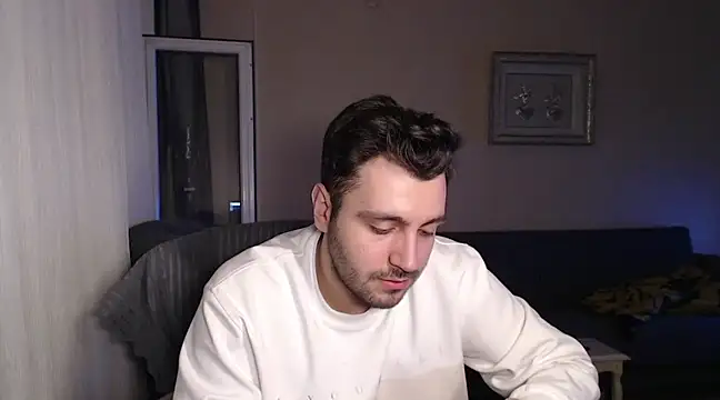 handsomeee04 online show from March 2025 12:19:02 AM