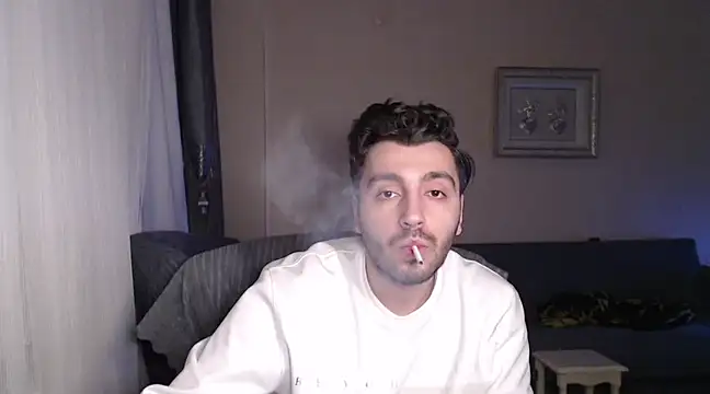 handsomeee04 online show from March 2025 02:25:02 AM