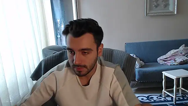 handsomeee04 online show from October 2025 12:57:02 PM