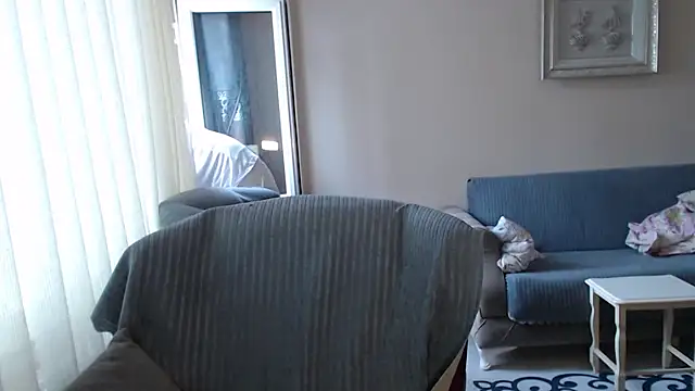 handsomeee04 online show from October 2025 01:41:02 PM