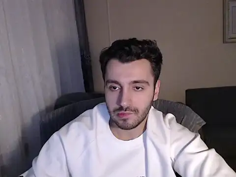 handsomeee04 online show from December 2025 10:16:02 PM