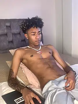 Snapshot of Boy_cock18 chatting on January 2025 10:35:02 PM Boy cock18 online show from January 2025 10:35:02 PM