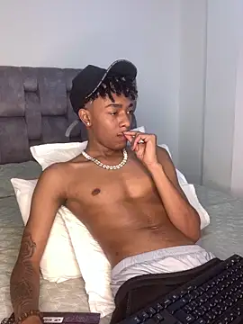 Snapshot of Boy_cock18 chatting on February 2025 12:05:01 AM Boy cock18 online show from February 2025 12:05:01 AM