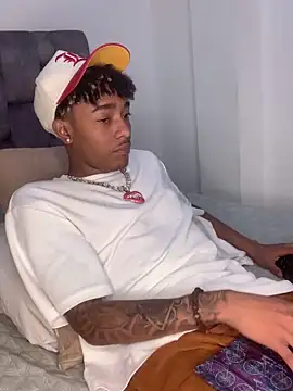 Snapshot of Boy_cock18 chatting on February 2025 12:21:01 AM Boy cock18 online show from February 2025 12:21:01 AM