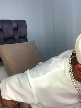 Snapshot of Boy_cock18 chatting on February 2025 03:25:02 AM Boy cock18 online show from February 2025 03:25:02 AM