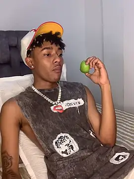 Snapshot of Boy_cock18 chatting on February 2025 06:26:02 AM Boy cock18 online show from February 2025 06:26:02 AM