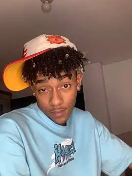 Snapshot of Boy_cock18 chatting on February 2025 08:39:02 AM Boy cock18 online show from February 2025 08:39:02 AM