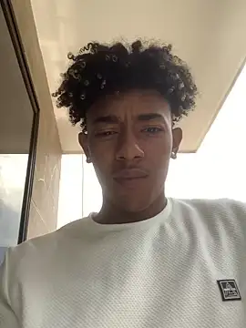 Snapshot of Boy_cock18 chatting on February 2025 05:26:01 PM Boy cock18 online show from February 2025 05:26:01 PM