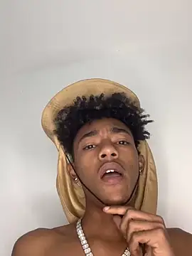 Snapshot of Boy_cock18 chatting on March 2025 04:44:02 PM Boy cock18 online show from March 2025 04:44:02 PM