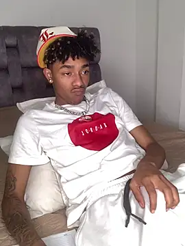 Snapshot of Boy_cock18 chatting on March 2025 08:22:01 AM Boy cock18 online show from March 2025 08:22:01 AM