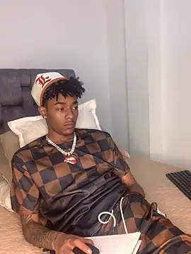 Snapshot of Boy_cock18 chatting on March 2025 07:23:02 AM Boy cock18 online show from March 2025 07:23:02 AM