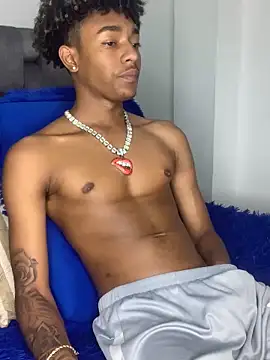 Snapshot of Boy_cock18 chatting on March 2025 05:43:02 AM Boy cock18 online show from March 2025 05:43:02 AM