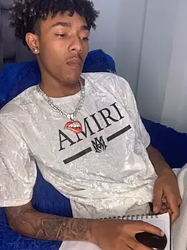 Snapshot of Boy_cock18 chatting on March 2025 04:13:01 AM Boy cock18 online show from March 2025 04:13:01 AM