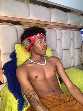 Snapshot of Boy_cock18 chatting on March 2025 05:41:02 PM Boy cock18 online show from March 2025 05:41:02 PM