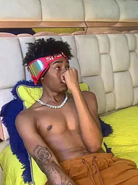 Snapshot of Boy_cock18 chatting on March 2025 08:48:02 PM Boy cock18 online show from March 2025 08:48:02 PM