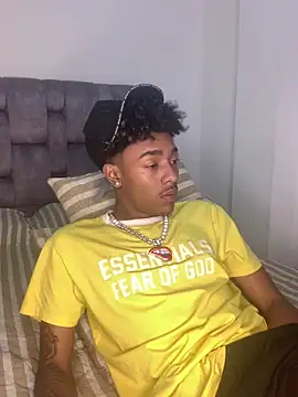 Snapshot of Boy_cock18 chatting on March 2025 08:04:02 AM Boy cock18 online show from March 2025 08:04:02 AM