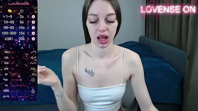Snapshot of Cherry_air chatting on January 2025 01:03:01 AM Cherry air online show from January 2025 01:03:01 AM