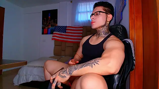 Snapshot of DennisWalkerr chatting on October 2025 09:37:01 PM DennisWalkerr online show from October 2025 09:37:01 PM