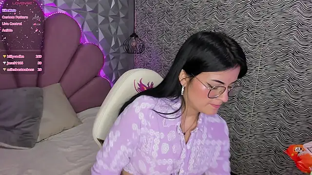 Snapshot of morgan_reds chatting on January 2025 09:06:01 AM morgan reds online show from January 2025 09:06:01 AM