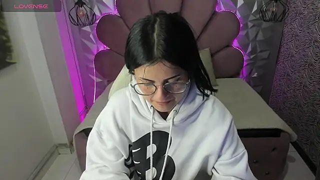 Snapshot of morgan_reds chatting on January 2025 09:08:01 AM morgan reds online show from January 2025 09:08:01 AM