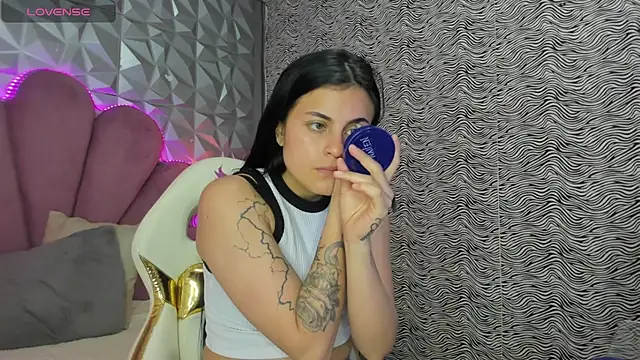 Snapshot of morgan_reds chatting on February 2025 03:26:01 AM morgan reds online show from February 2025 03:26:01 AM