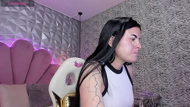 Snapshot of morgan_reds chatting on February 2025 03:21:02 AM morgan reds online show from February 2025 03:21:02 AM