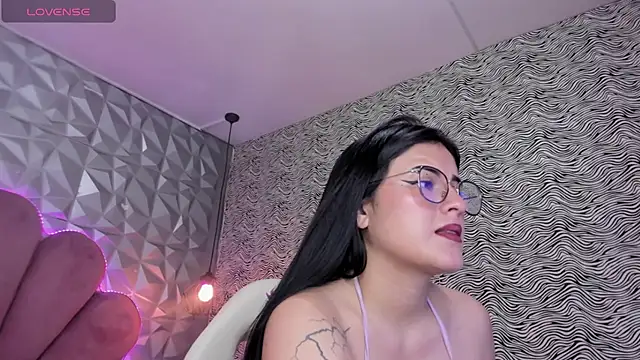 Snapshot of morgan_reds chatting on February 2025 09:32:01 AM morgan reds online show from February 2025 09:32:01 AM